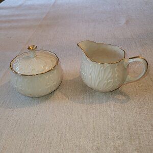 Lenox Creamer and Sugar Bowl with Lid, Ivory with Gold Trim (Cottage Collection)